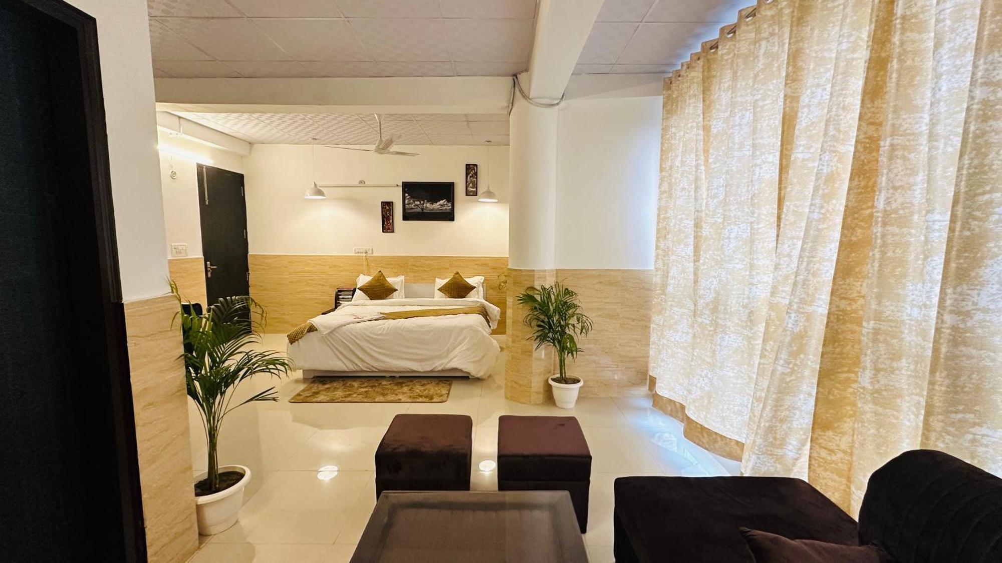Dr White House - Noida Sector 18 Exterior foto