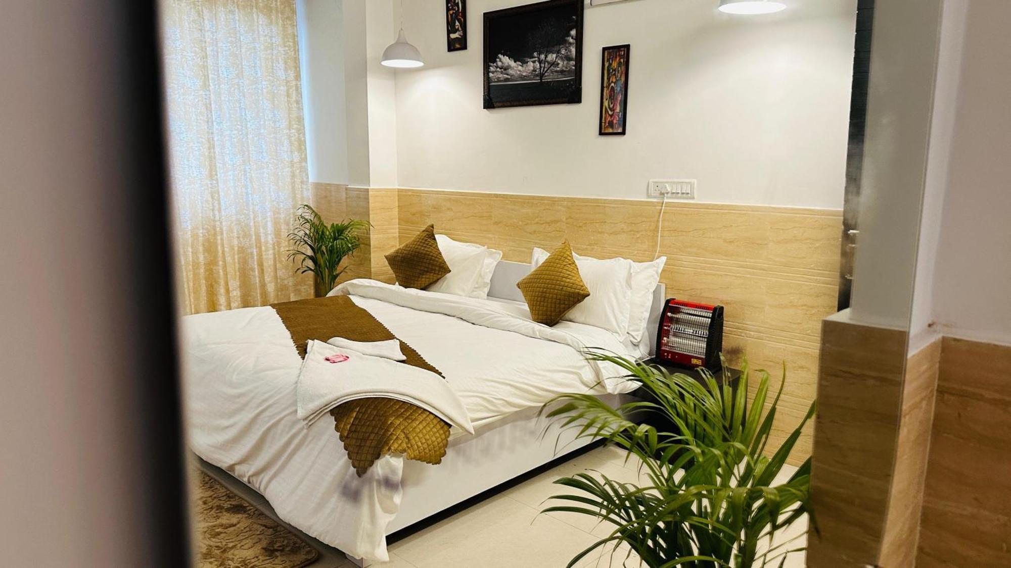 Dr White House - Noida Sector 18 Exterior foto