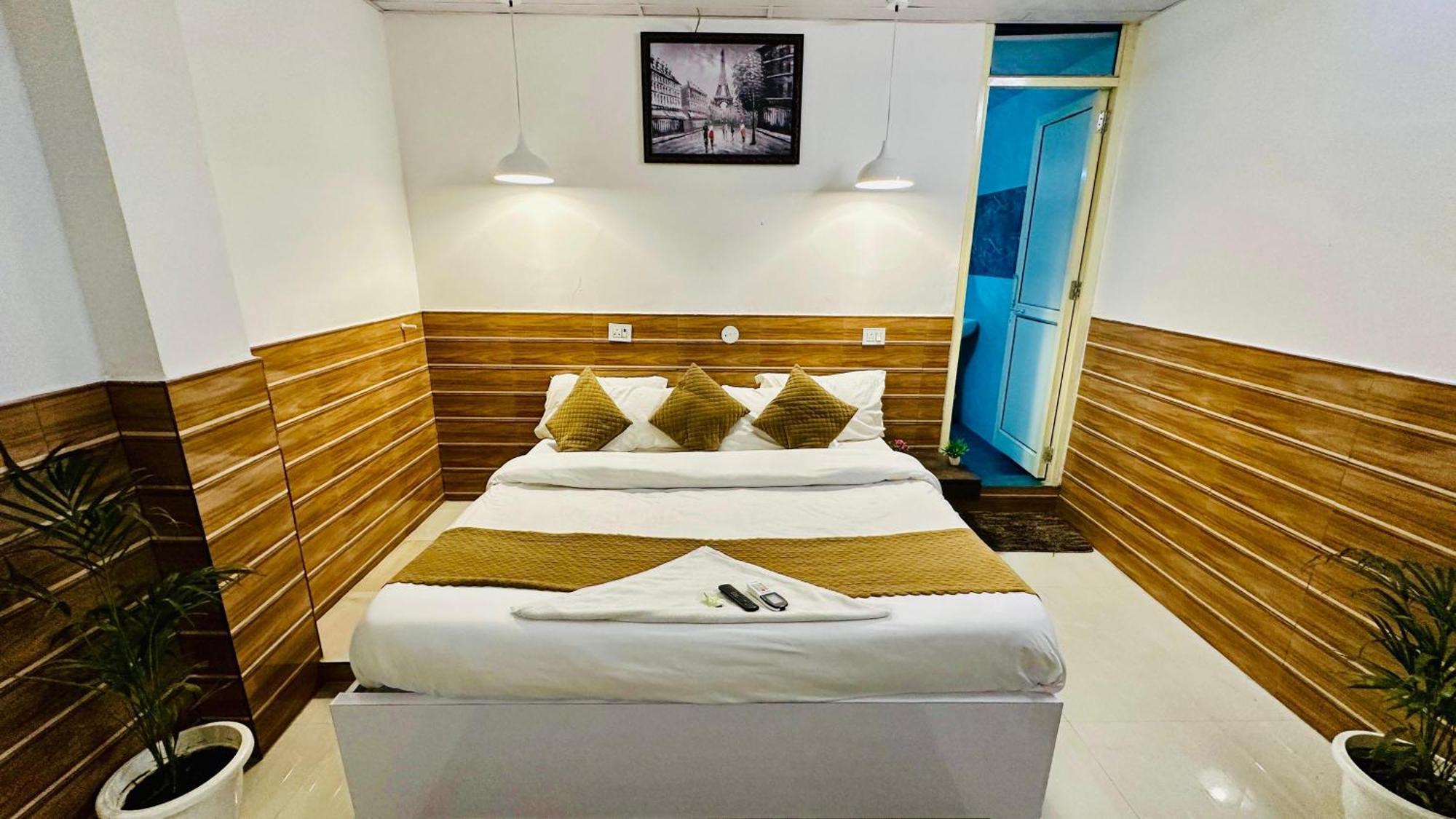 Dr White House - Noida Sector 18 Exterior foto